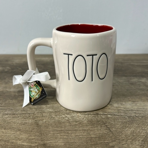 Rae Dunn Wizard of Oz Collection Toto in Basket Mug NWT Double Sided - Picture 1 of 5